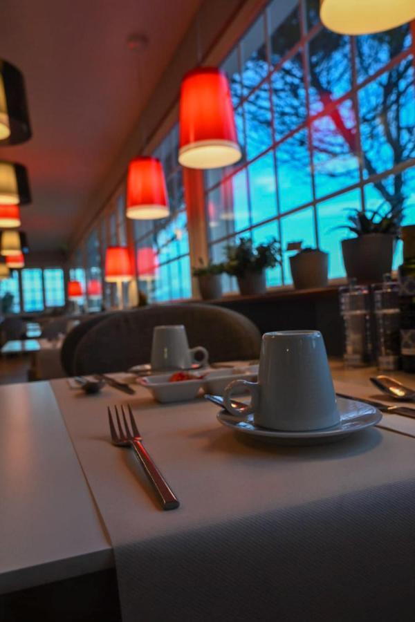 The Originals Hotel Le Cise Restaurant Chambres Et Suites Ault Eksteriør bilde